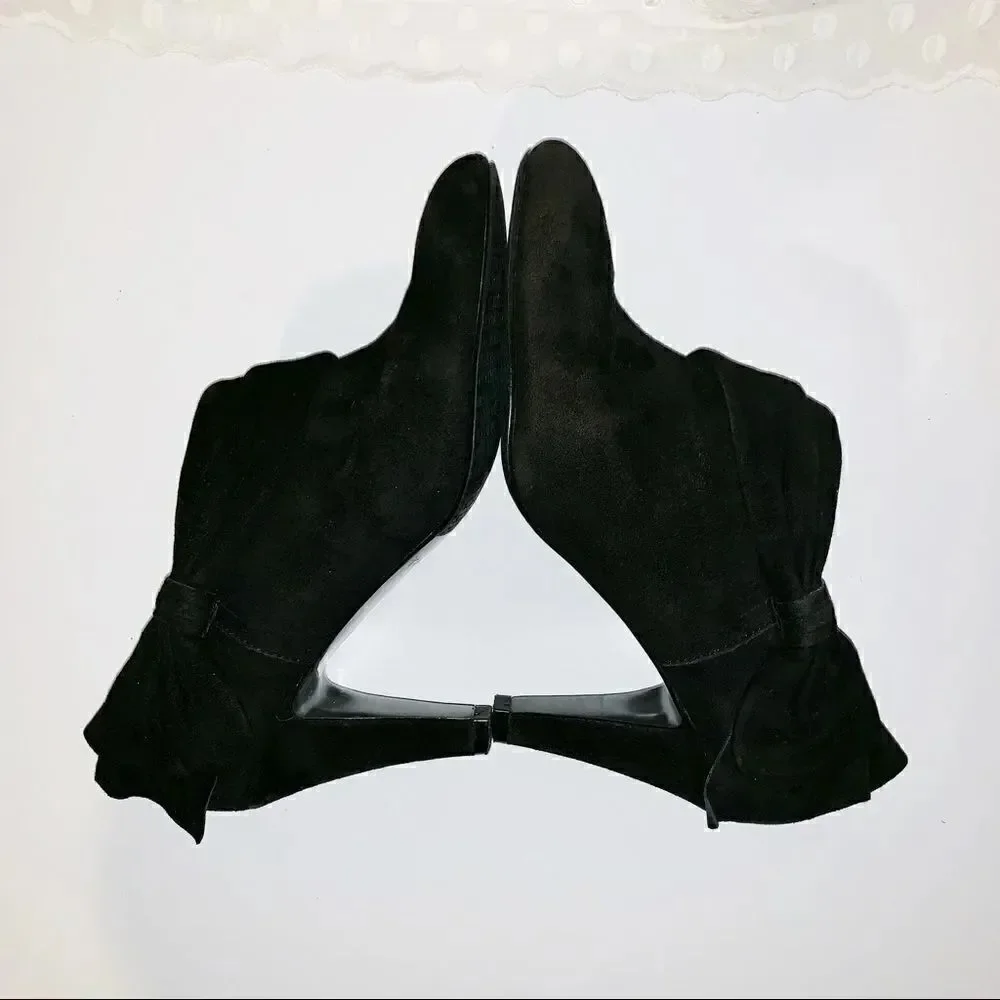 Tahari Greyson black suede high heel booties 7